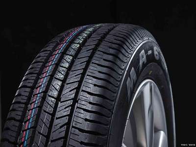 How does LVDT displacement sensor measure the size of automobile hub